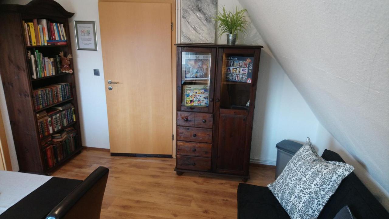 Private Zimmer Bei Der Weser-Ems-Halle Oldenburg Dış mekan fotoğraf