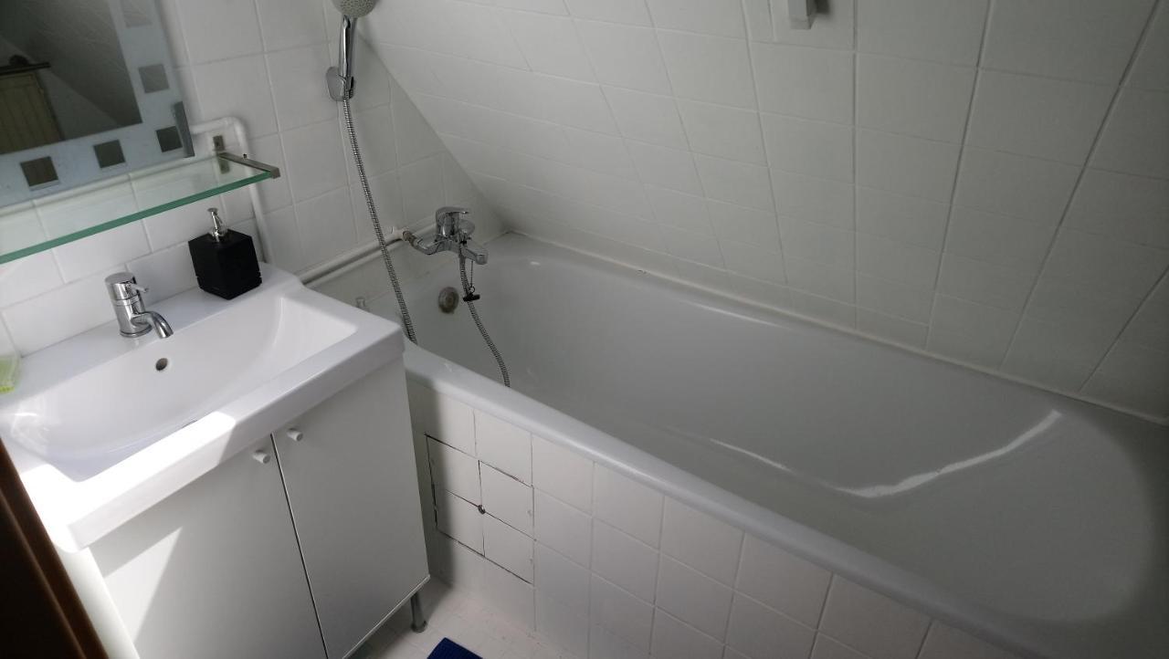 Private Zimmer Bei Der Weser-Ems-Halle Oldenburg Dış mekan fotoğraf