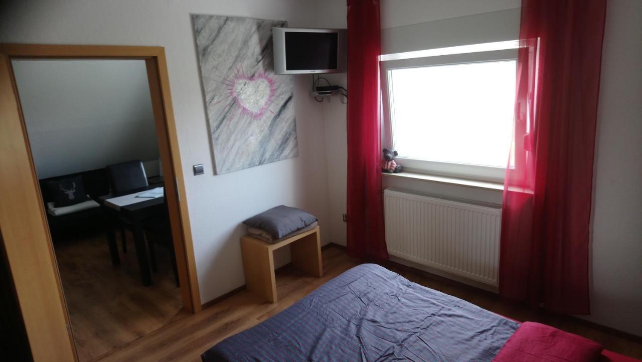 Private Zimmer Bei Der Weser-Ems-Halle Oldenburg Dış mekan fotoğraf